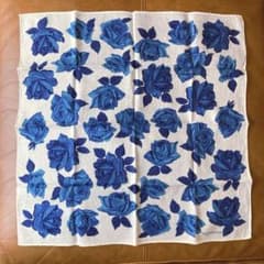 イブ　サン　ローランYves Saint Laurent 青いバラ ハンカチのサムネイル