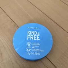 RIMMEL KIND & FREE プレストパウダー 001のサムネイル