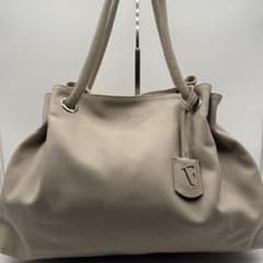 ■美品■ FURLA フルラ カルメン レザー ハンドバッグのサムネイル