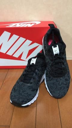 ☆mina様専用☆ナイキ  AIR MAX MOTIONのサムネイル