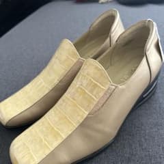 ベージュ クロコダイル風 レザーシューズのサムネイル