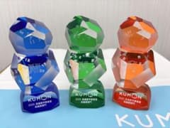 KUMON 2025 公文 オブジェ トロフィー - メルカリ