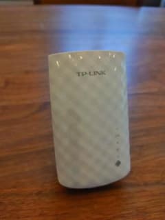 TP-Link AC750 WiFiレンジエクステンダーRE200(JP)のサムネイル