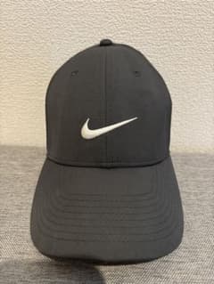 Nike 黒 ベースボールキャップ スナップバックのサムネイル