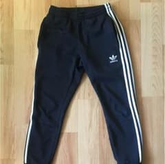 adidasトラックジャージのサムネイル