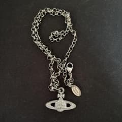 Vivienne Westwood オーブ ネックレス シルバーのサムネイル