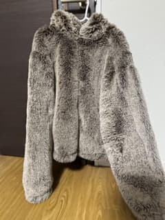 ZARA ファージャケットのサムネイル