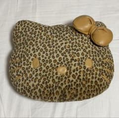 ヒョウ柄 キティちゃん クッションのサムネイル