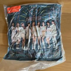 NiziU くじ ビジュアルスクエアクッション　全身Ver. 新品未使用品のサムネイル