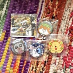 まめきちまめこ 缶バッジ chibi ぬいぐるみ特典のサムネイル
