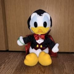ドナルド ドラキュラ ぬいぐるみ ディズニーハロウィンのサムネイル