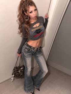 ダメージ加工 フレアデニム ブーツカットのサムネイル