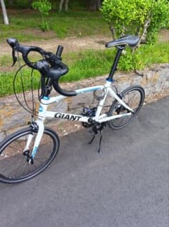 Excellent condition GIANT mini velo