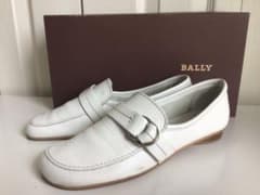 BALLY 】ホワイト レザー ローファー 36サイズ - メルカリ