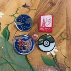 ポケモン　ピンバッジ　東京　ピカチュウ　リザードン　サファリボールのサムネイル