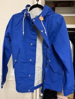 期間限定値下げ　新品未使用ヘリーハンセン アルマーク ジャケットのサムネイル
