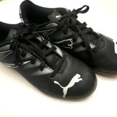 PUMAフットサルシューズ22.5センチのサムネイル