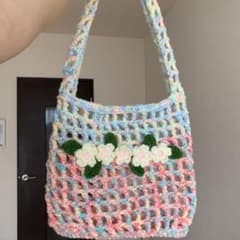 ハンドメイド ニットバッグ 花モチーフ パステルカラーのサムネイル