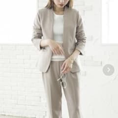 emilyan セットアップスーツ⚪︎新品のサムネイル