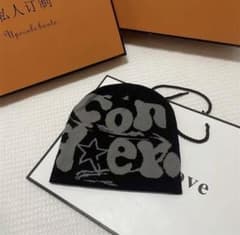 ロゴ入り黒ビーニーのサムネイル