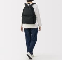 肩の負担を軽くする　リュックサックのサムネイル