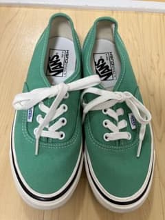 室内撮影使用のみ 美品VANS AUTHENTIC レディース 24cmのサムネイル