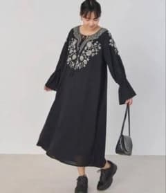 LAVEANGE 刺繍ワンピース 5Lのサムネイル