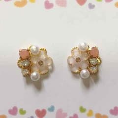 お花のビジューピアス♡のサムネイル