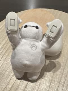 베이맥스 어깨의 봉제인형 디즈니 공식