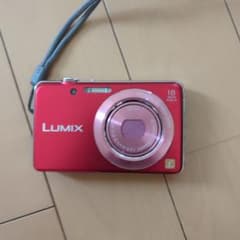 LUMIX DMC-FH8 レッド 16メガピクセル　動作確認済 LUMIX DMC-FH8 赤 16メガピクセル 動作確認済 - メルカリ