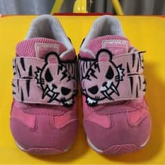 オニツカ キッズスニーカーのサムネイル