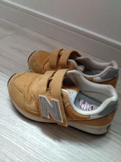 New Balance 313 イエロー スニーカー　17センチのサムネイル