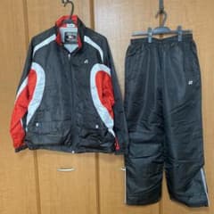 YONEX ウォームアップウェア フルジッパー 赤/黒/白 新品 YONEX ウォームアップウェアセット メンズ黒赤白 - メルカリ