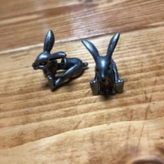 立体のうさぎのピアスのサムネイル