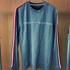 【美品】トミーヒルフィガー ロンT スウェット 薄手 スリーブラインのサムネイル