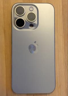 iPhone 15 Pro 128GB 내츄럴 티타늄 교환품 상자 있음