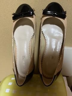 Marie Femme ローヒールパンプスのサムネイル
