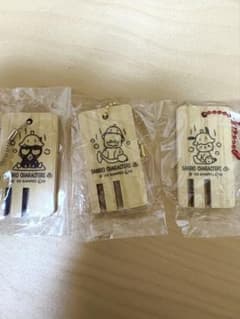 サンリオキャラクターズ 木製スタンドキーホルダー 3種セットのサムネイル