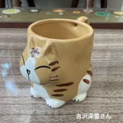 有田焼　猫型　猫モチーフ　立体マグカップ