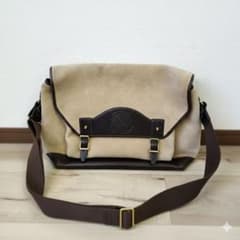 GHURKA（グルカ）スウェードメッセンジャーバッグ GHURKA（グルカ）スウェードメッセンジャーバッグ - メルカリ