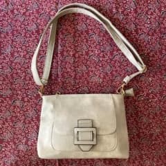 新品　D.KELLY ショルダーバッグ グレーのサムネイル