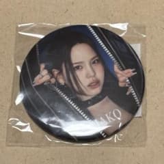NiziU まこ RISE UP 缶バッジ 未開封 - メルカリ
