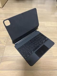 Apple 11インチiPad Pro用 Magic Keyboa…のサムネイル