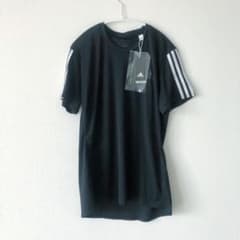 新品！トレーニングTシャツ adidasのサムネイル