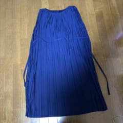 ユニクロ　ネイビー プリーツ ノースリーブワンピースのサムネイル