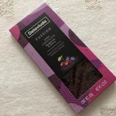 デラビューダ ダークチョコレート ブルーベリー&チェリー120gのサムネイル
