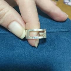 グッチの指輪のサムネイル