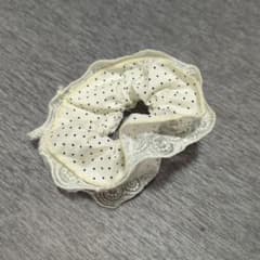 ドット柄 シュシュ ホワイト
