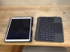iPad本体 キーボード付きケースのサムネイル