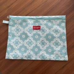 トラベルポーチ Sarah Grace  サラグレース　未使用品のサムネイル